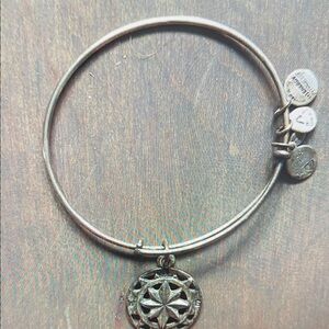 Compass Charm Gold Bracelet
